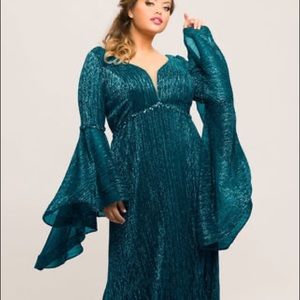 JOHNATHAN KAYNE FOR SYDNEYS CLOSET